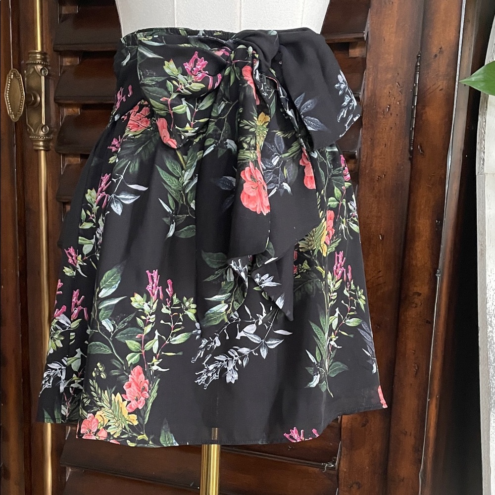 Parker Black Floral Tie Belt Wear Several Ways Skirt Easter Small Stretch Small